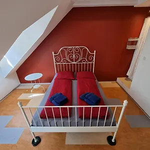 zkontrolujte dostupnost